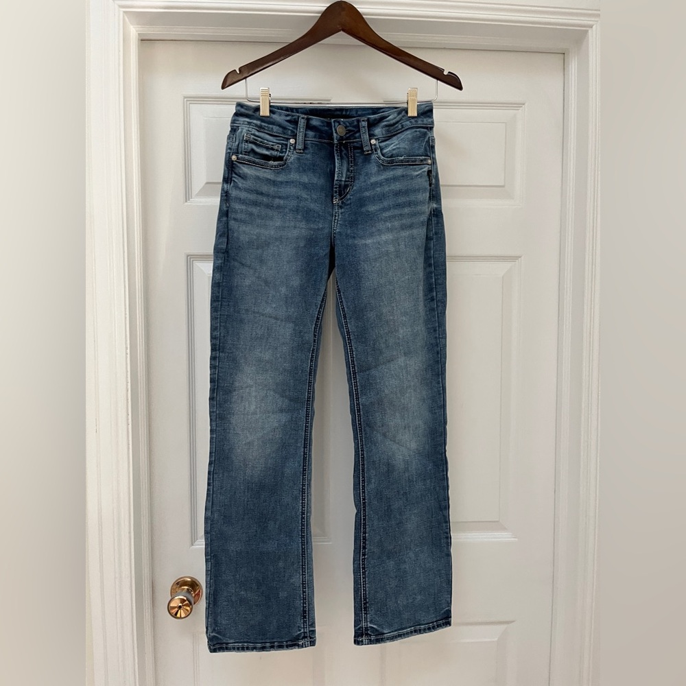 Silver Jeans Women's Boot Cut in Classic Blue size W28/L31